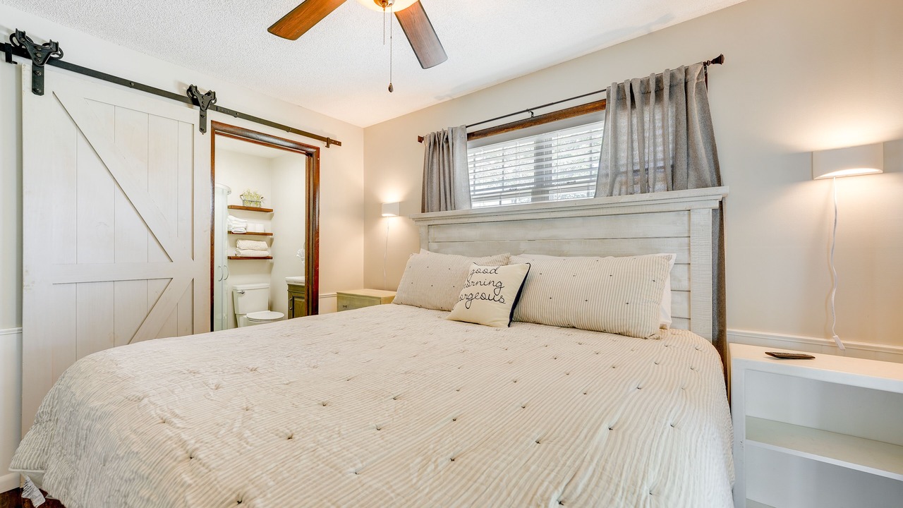 Photo of Bedroom in Shell Knob