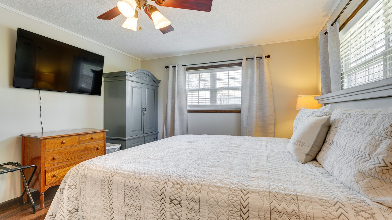 Photo of Bedroom in Shell Knob