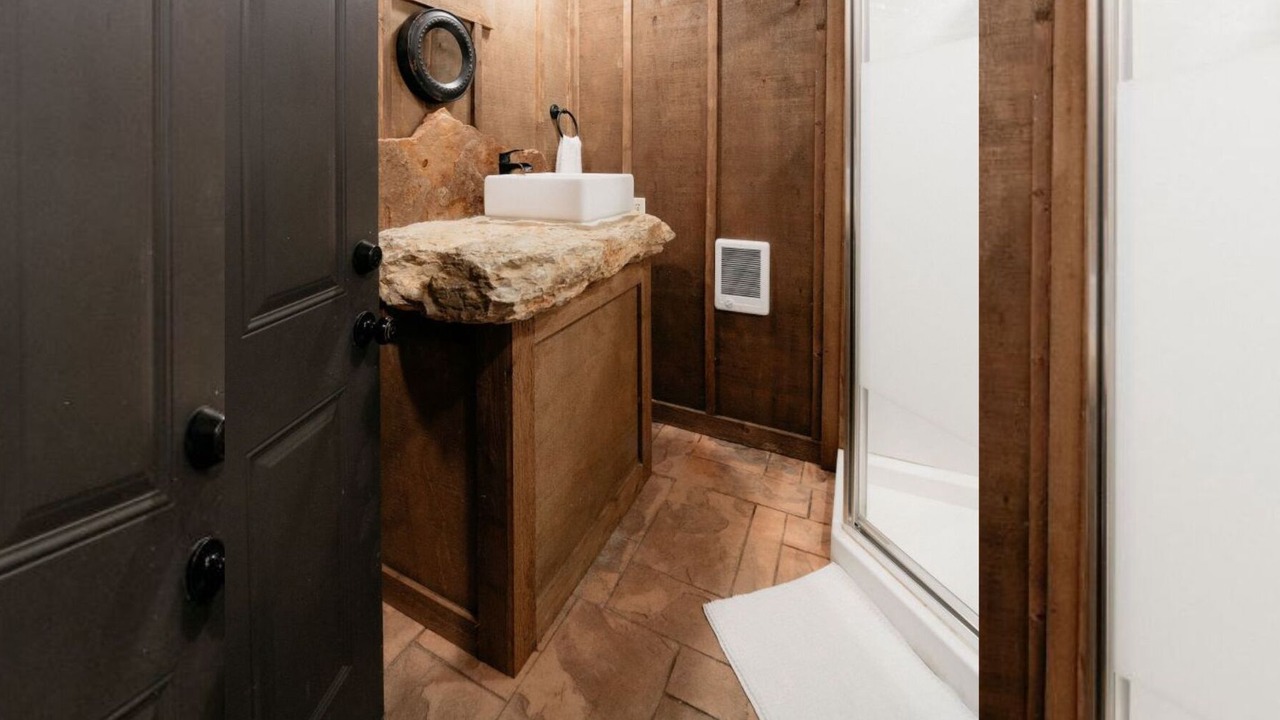 Photo of Bathroom in Branson