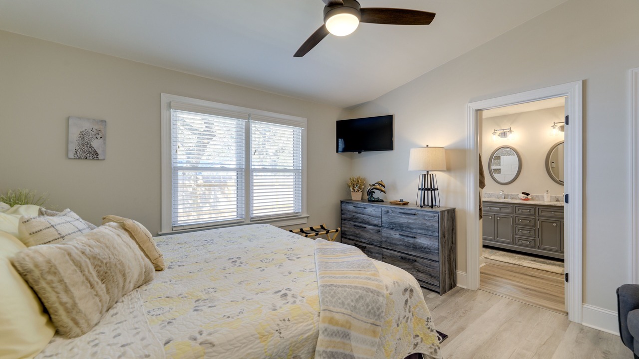 Photo of Bedroom in Morehead City