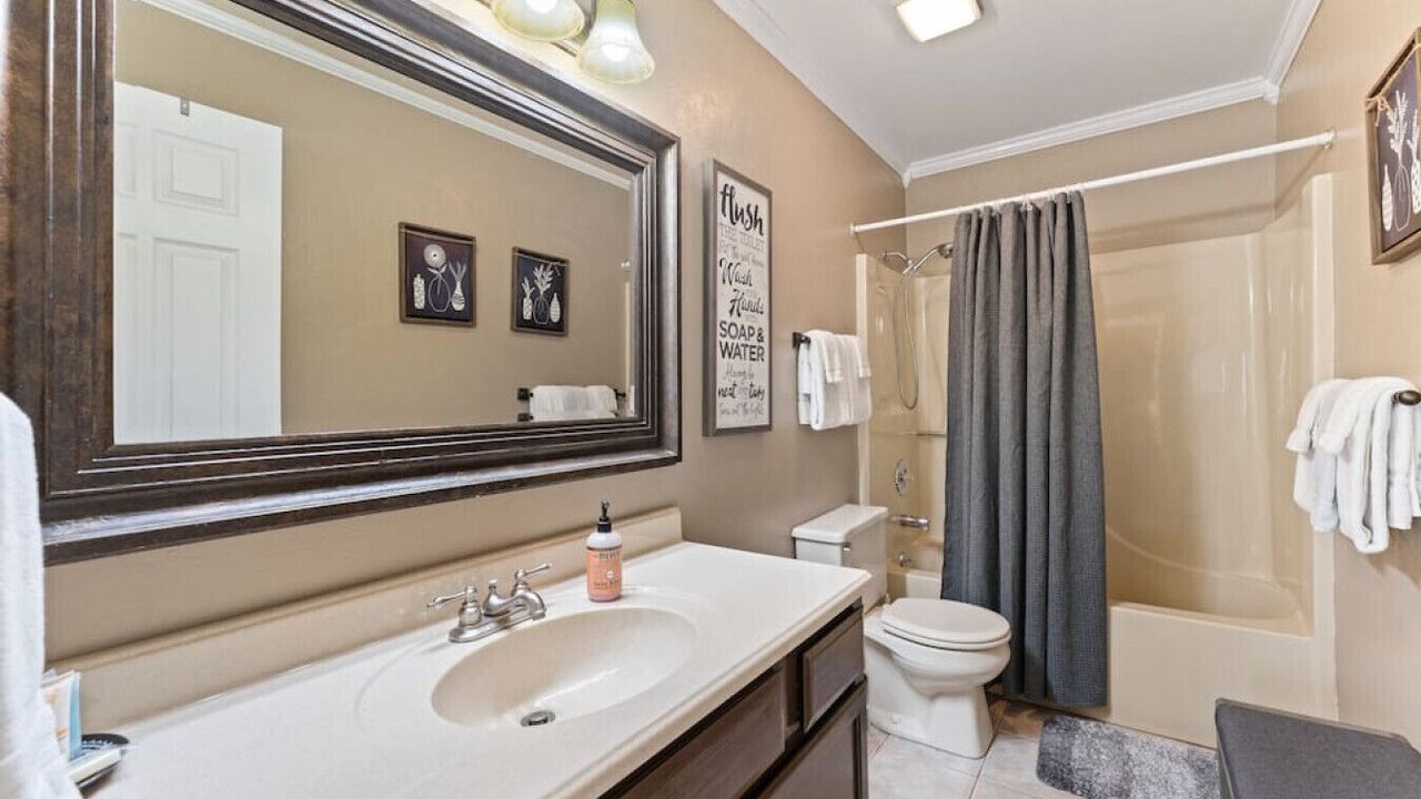 Photo of Bathroom in Notch Estates