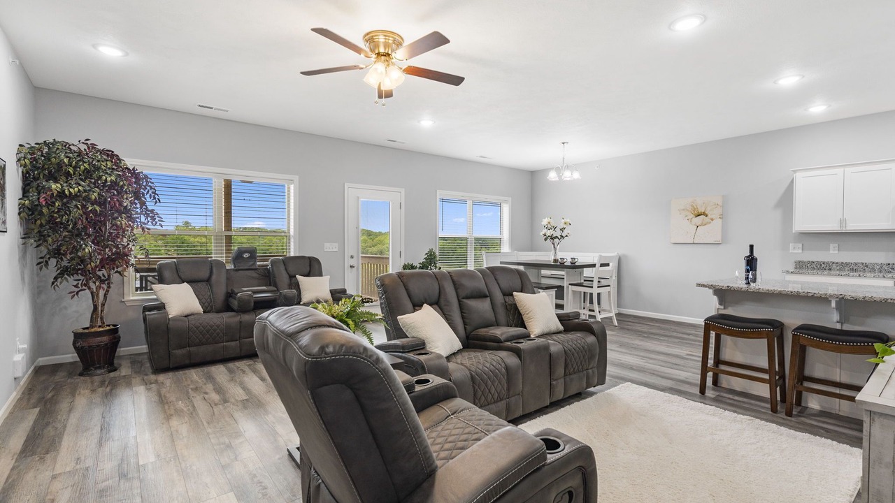 Photo of Livingroom in Branson West
