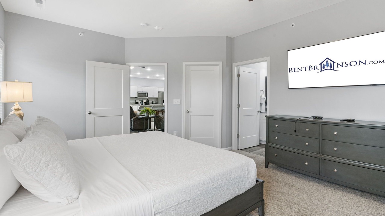Photo of Bedroom in Branson West