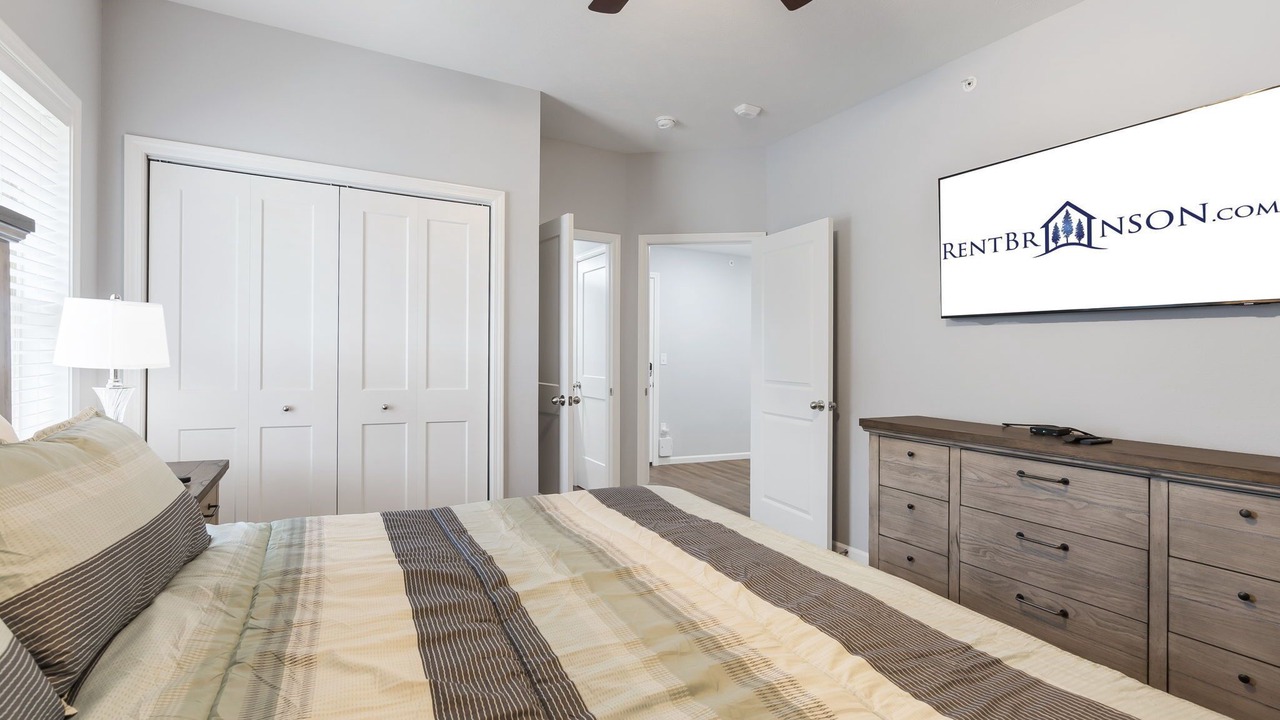 Photo of Bedroom in Branson West