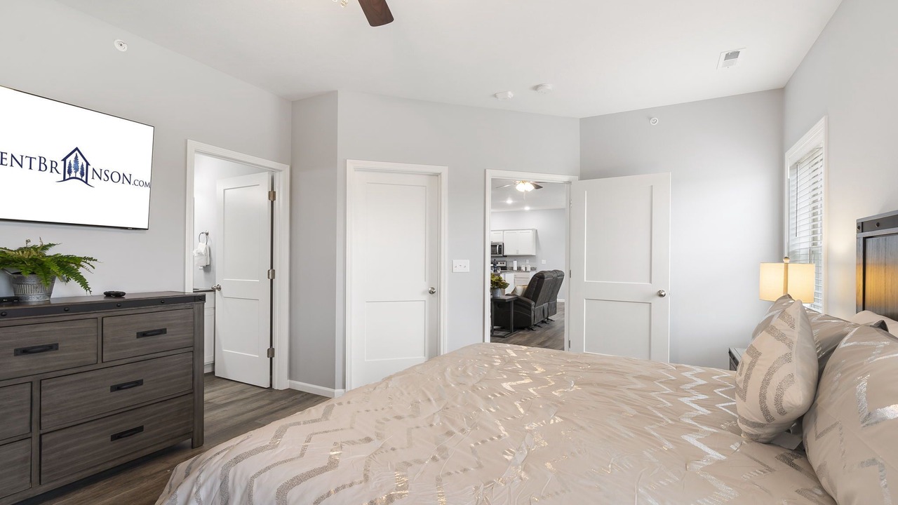 Photo of Bedroom in Branson West