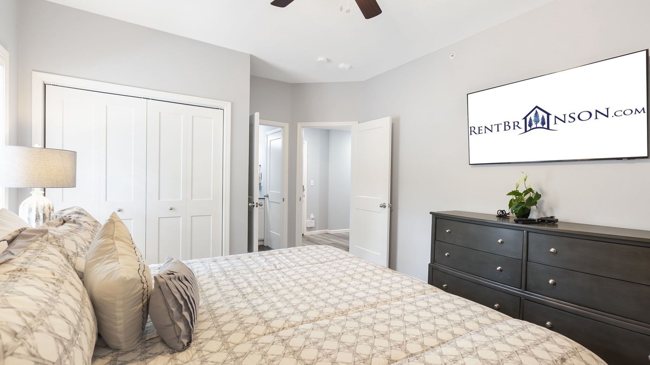 Photo of Bedroom in Branson West