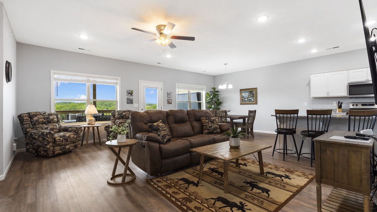 Photo of Livingroom in Branson West