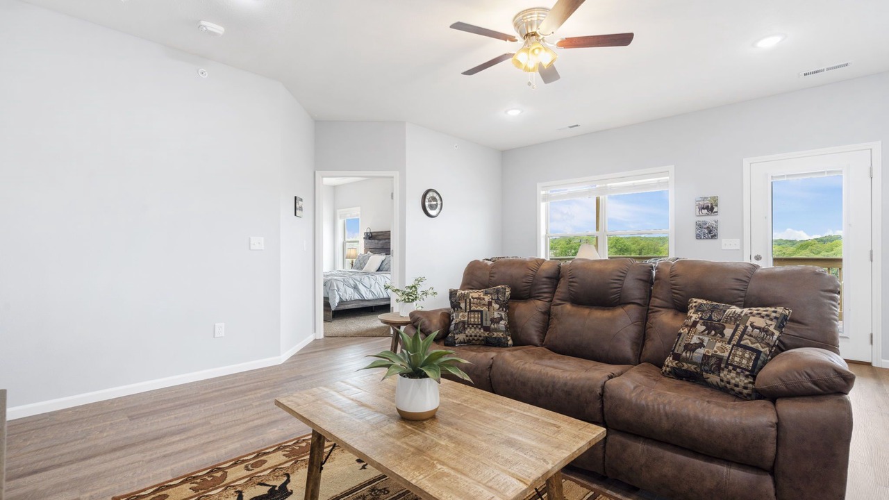 Photo of Livingroom in Branson West