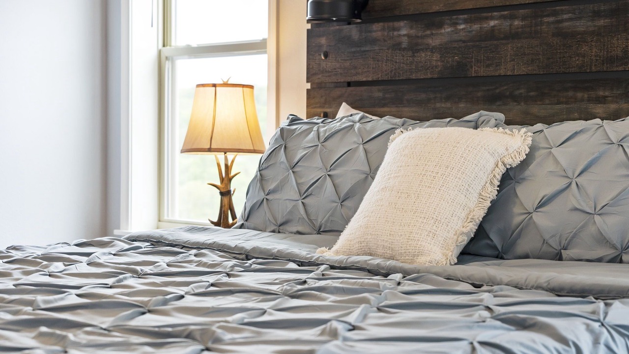 Photo of Bedroom in Branson West