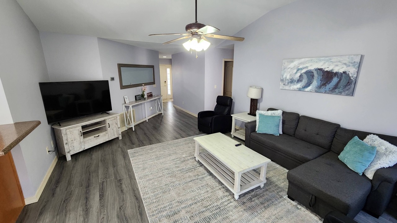 Photo of Livingroom in Branson Theater District