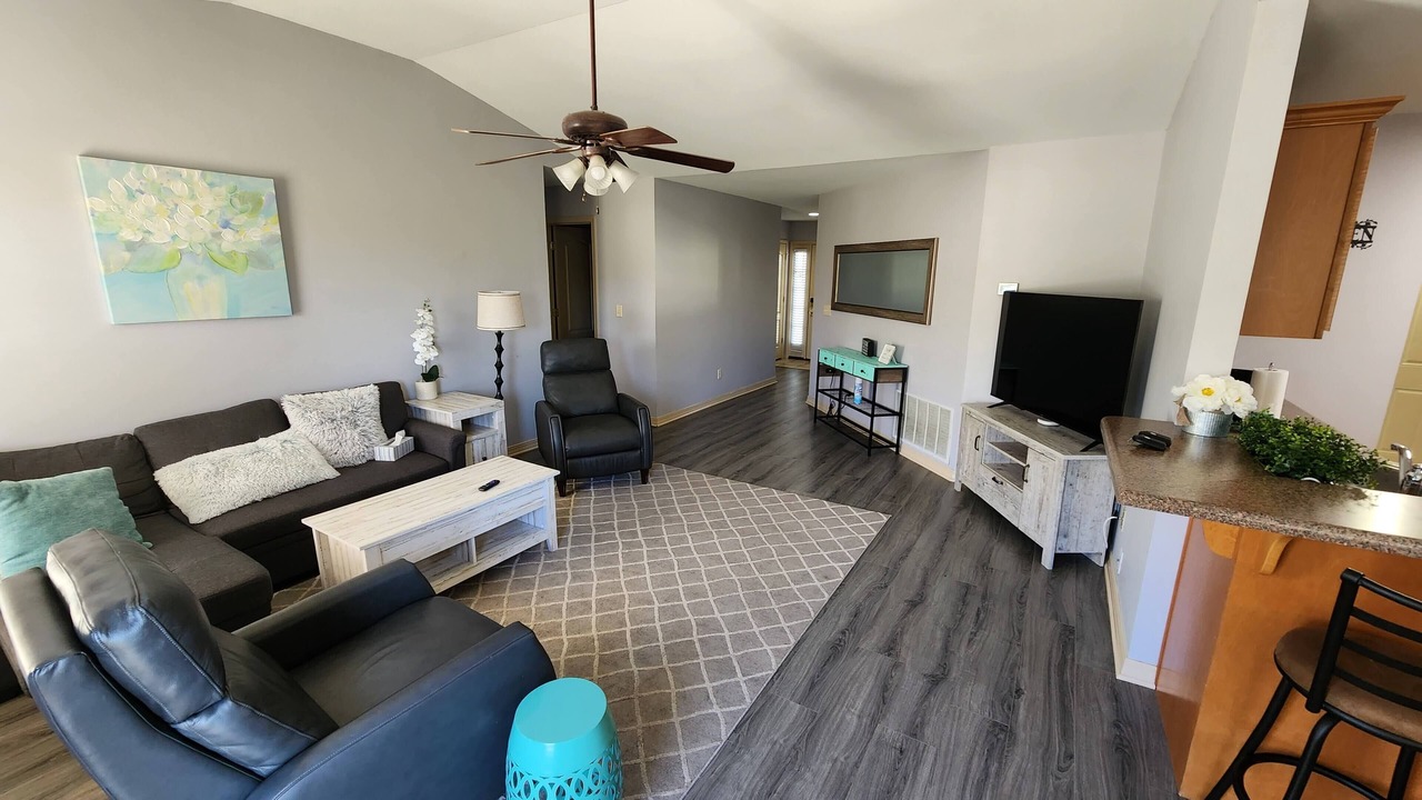 Photo of Livingroom in Branson Theater District