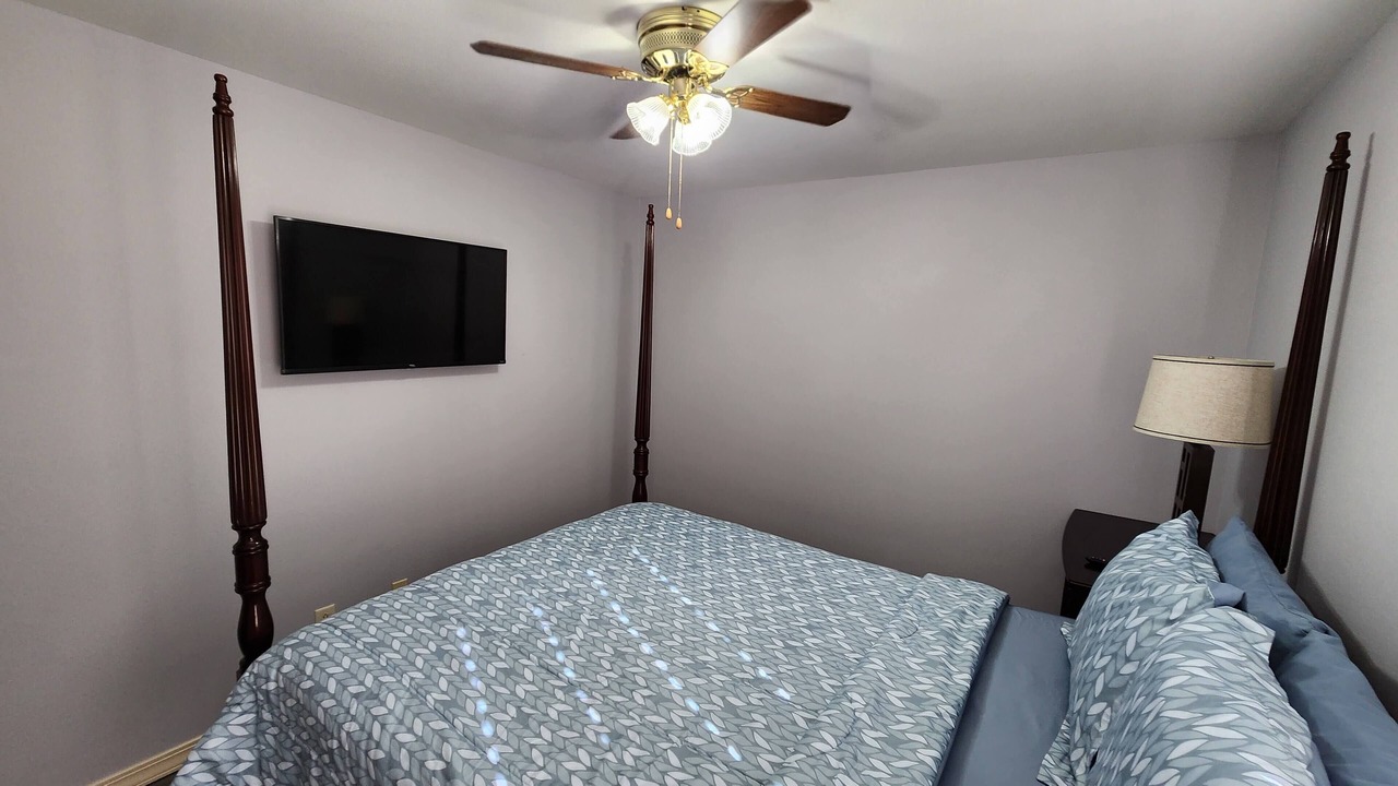 Photo of Bedroom in Branson Theater District