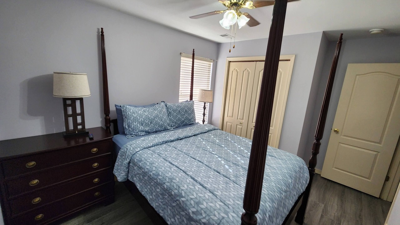 Photo of Bedroom in Branson Theater District