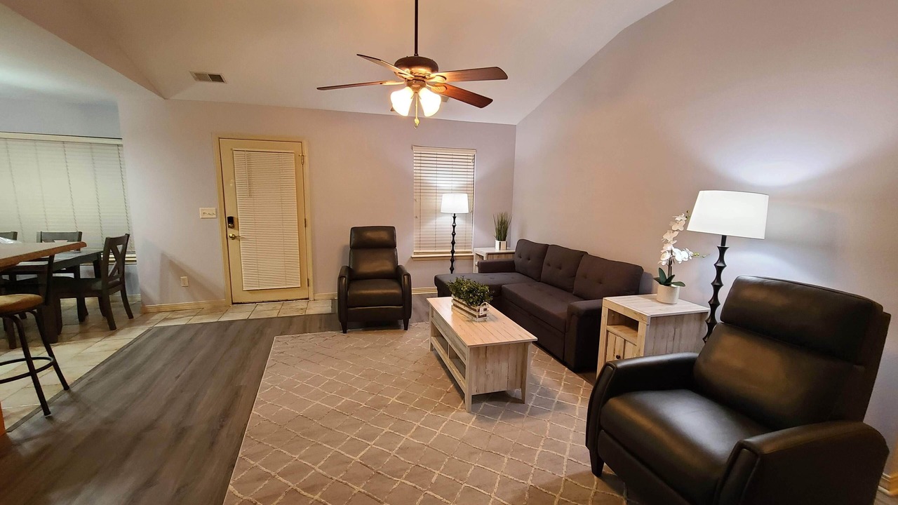 Photo of Livingroom in Branson Theater District