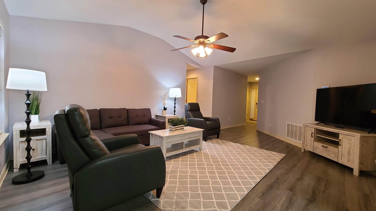 Photo of Livingroom in Branson Theater District