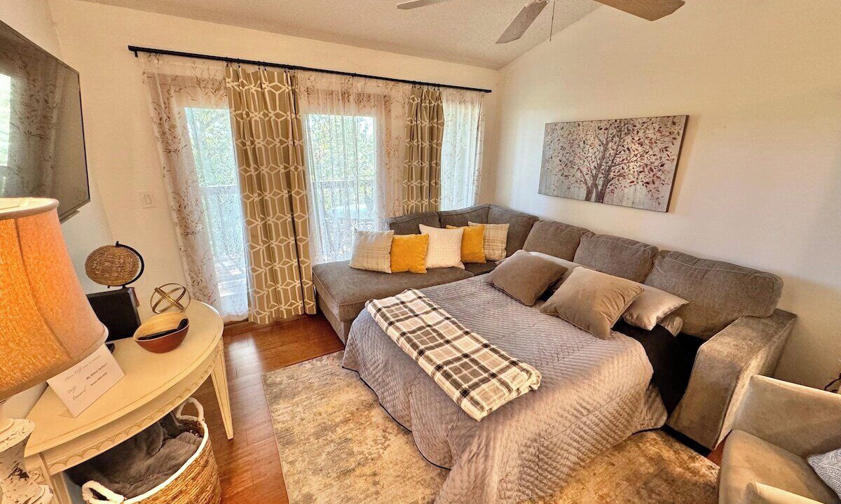 Photo of Others in Notch Estates