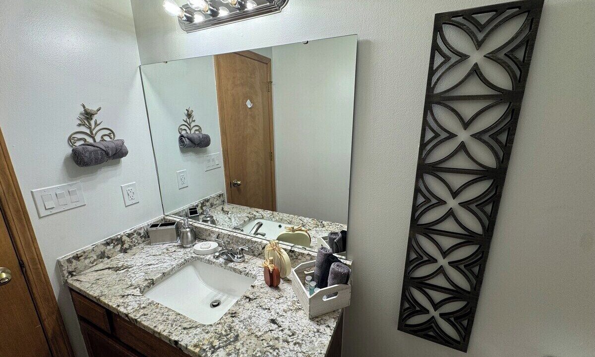 Photo of Others in Notch Estates