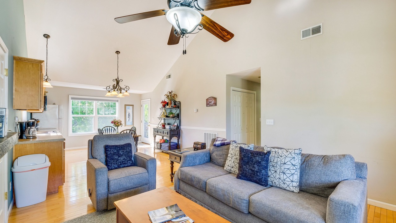 Photo of Livingroom in Taylorsville