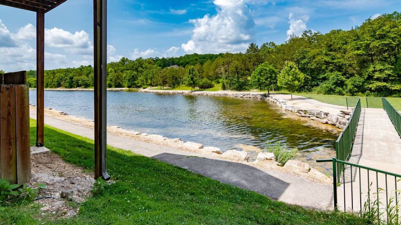 Photo of Others in Reeds Spring