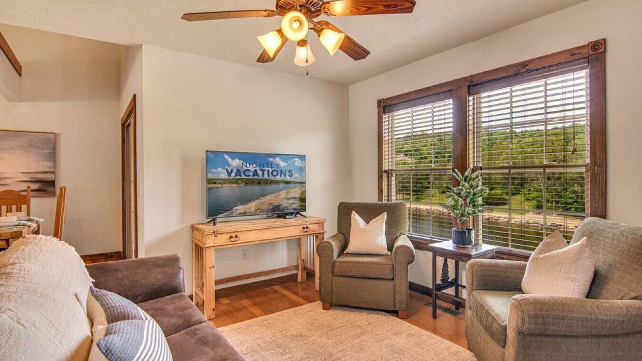 Photo of Livingroom in Reeds Spring