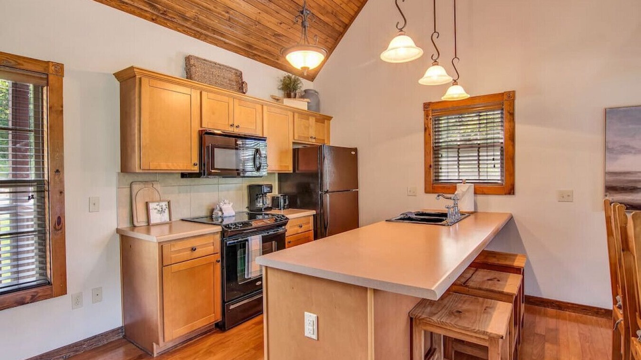 Photo of Kitchen in Reeds Spring