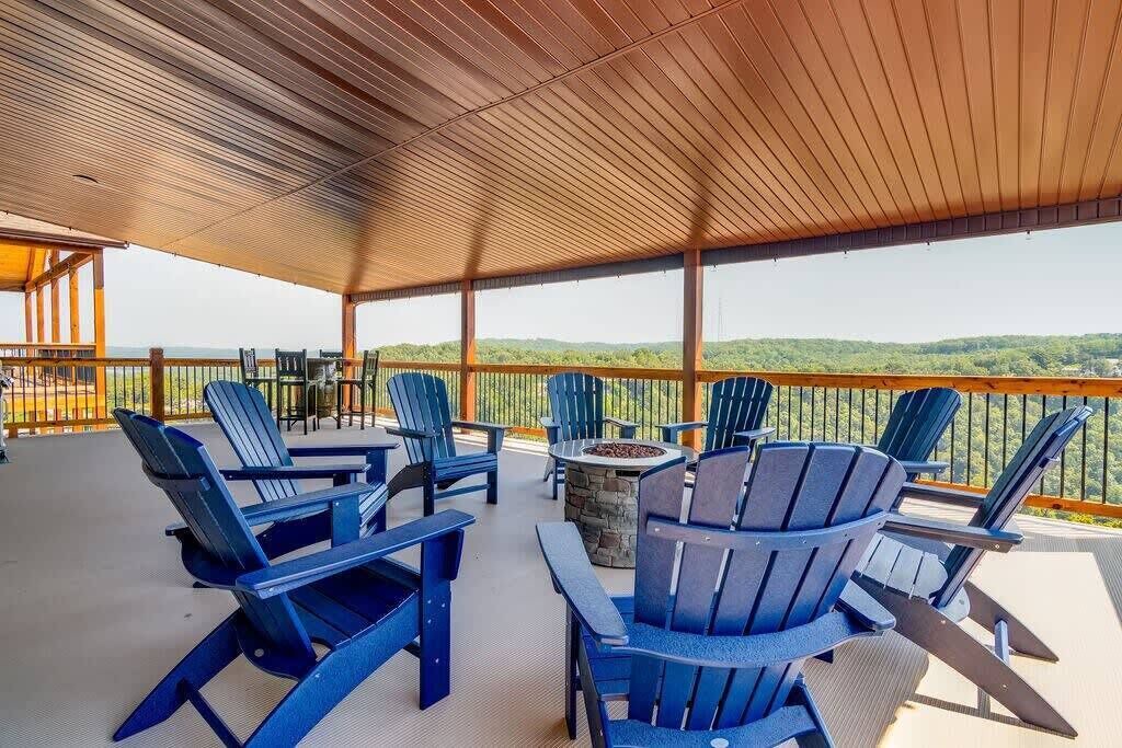 Photo of Patio Balcony in Kimberling City