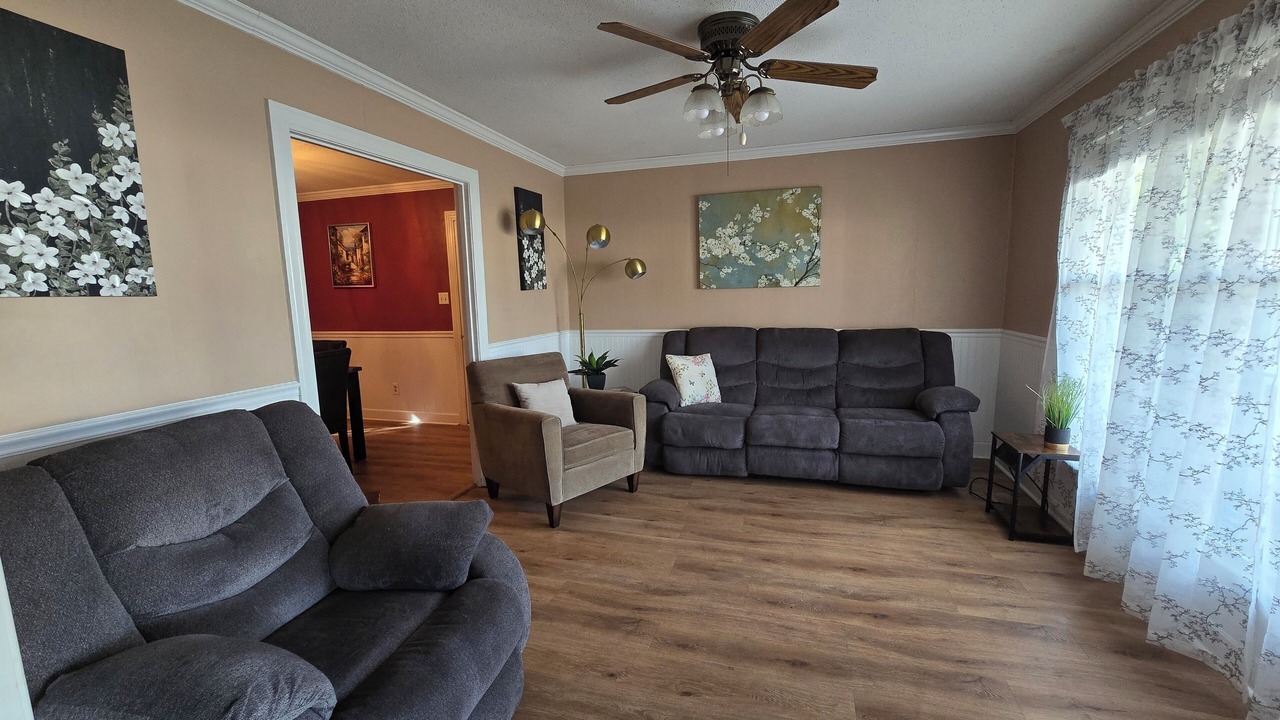 Photo of Livingroom in New Bern