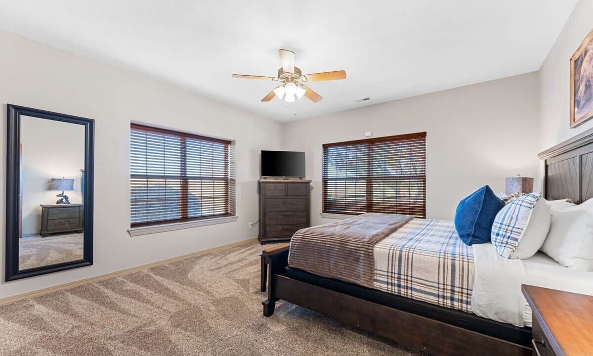 Photo of Bedroom in Branson West