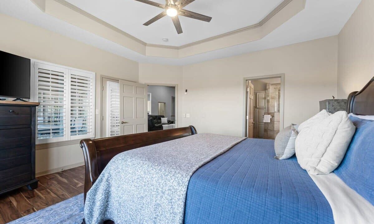 Photo of Bedroom in Branson West