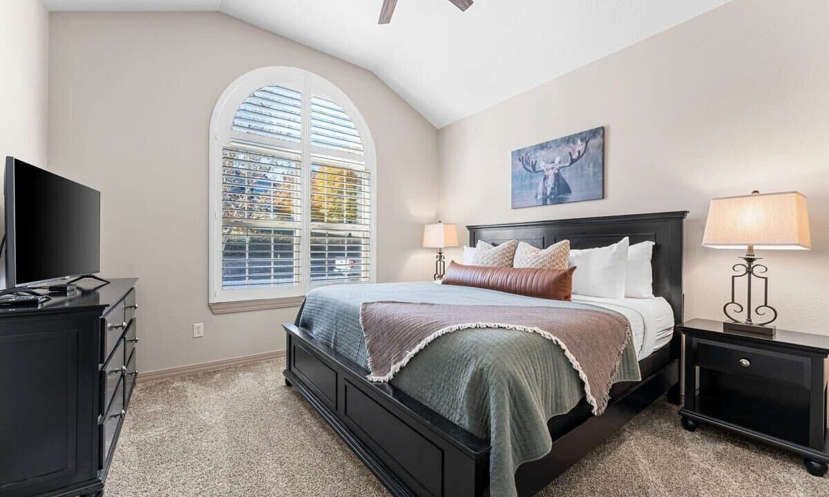 Photo of Bedroom in Branson West