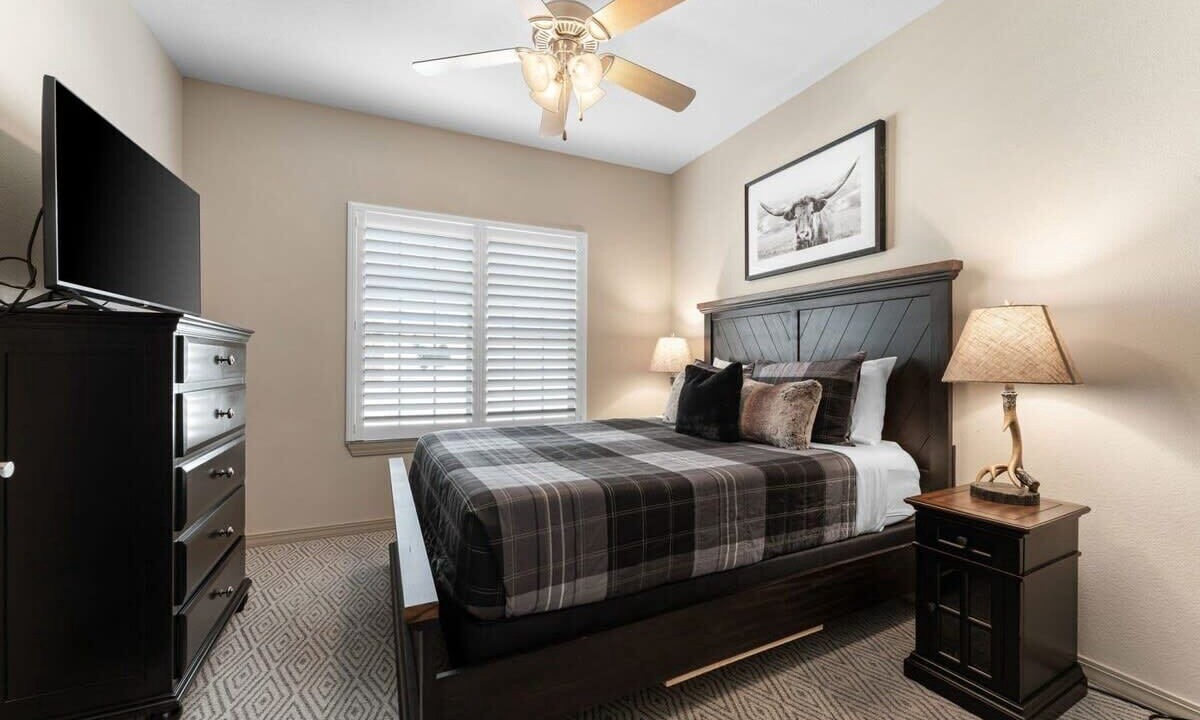 Photo of Bedroom in Branson West