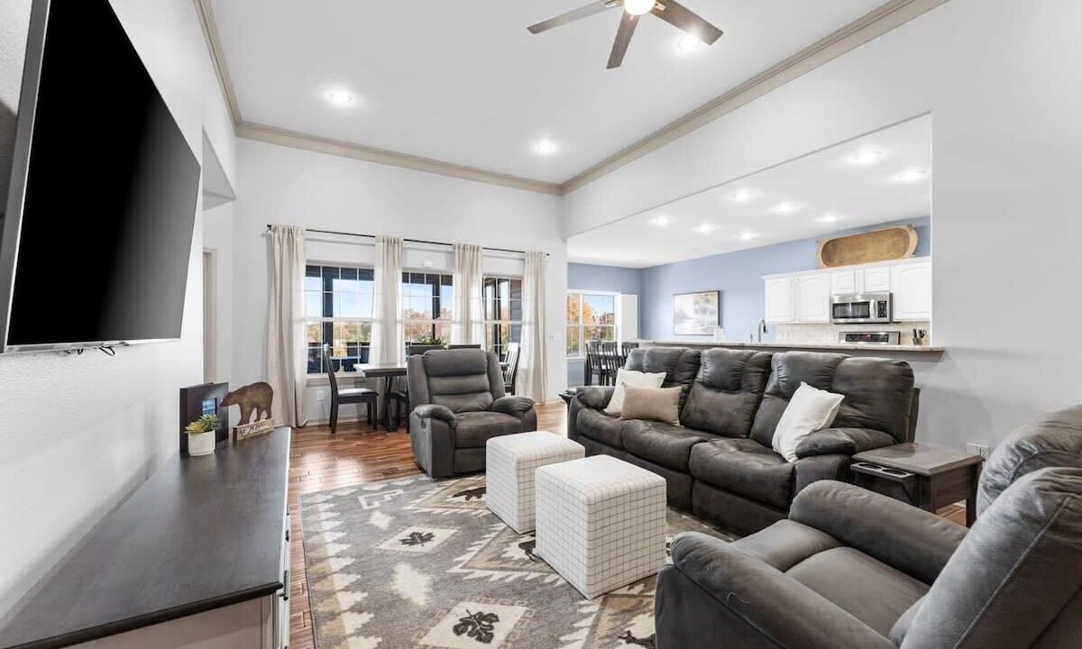 Photo of Bedroom in Branson West