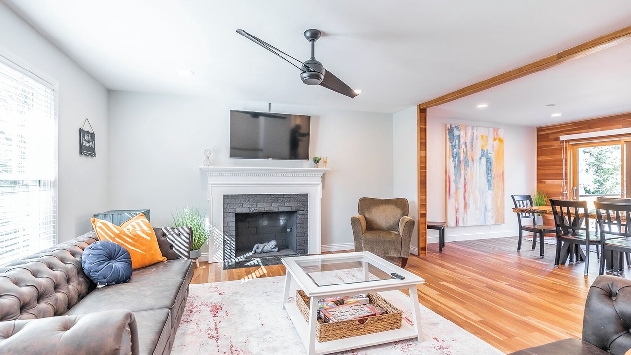 Photo of Livingroom in Lexington