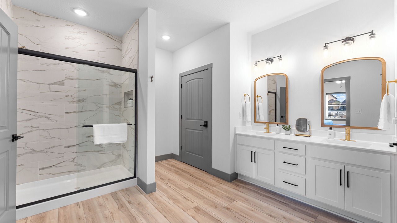 Photo of Bathroom in Kimberling City