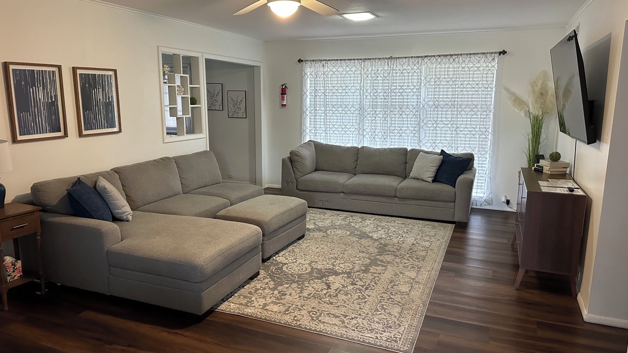 Photo of Livingroom in Enid