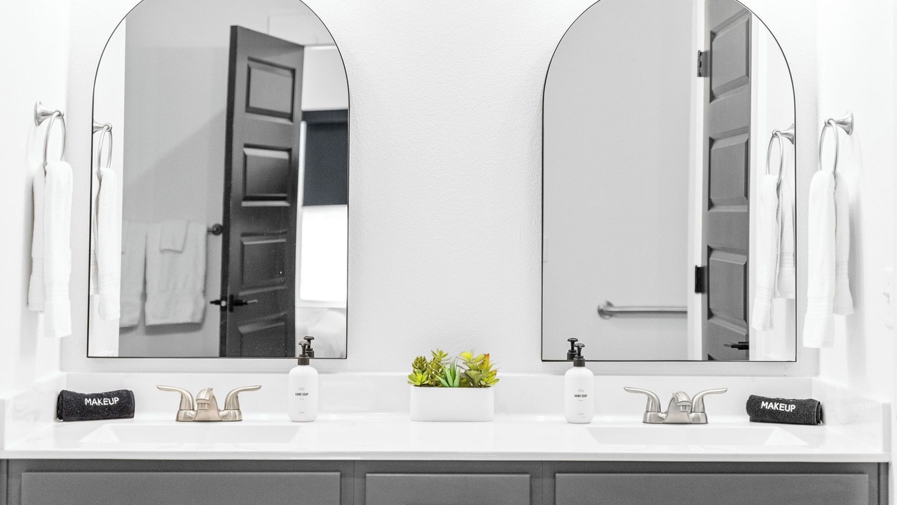 Photo of Bathroom in Kimberling City