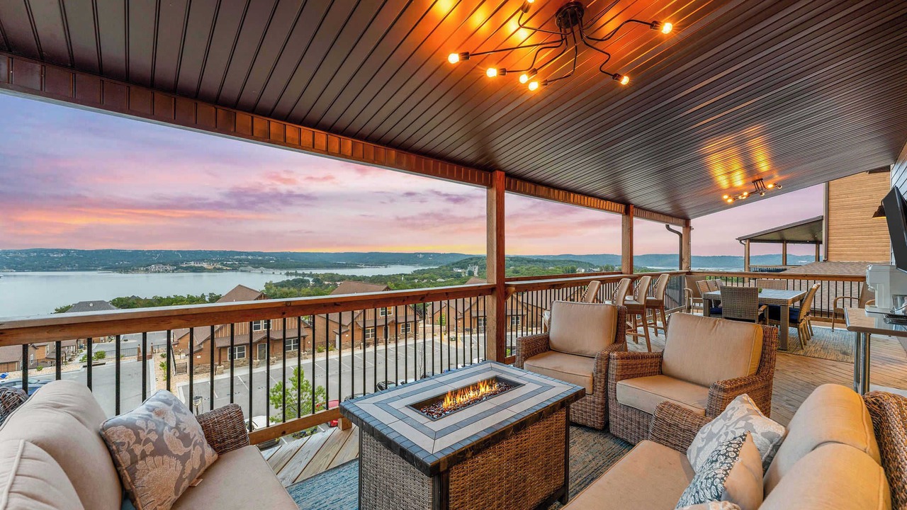 Photo of Patio Balcony in Kimberling City