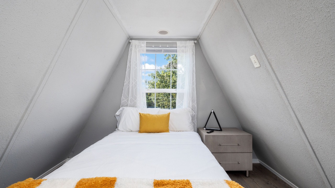 Photo of Bedroom in Lampe