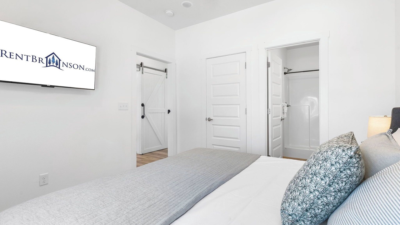 Photo of Bedroom in Kimberling City