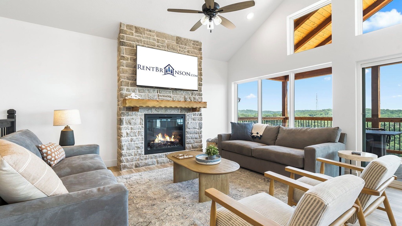 Photo of Livingroom in Kimberling City