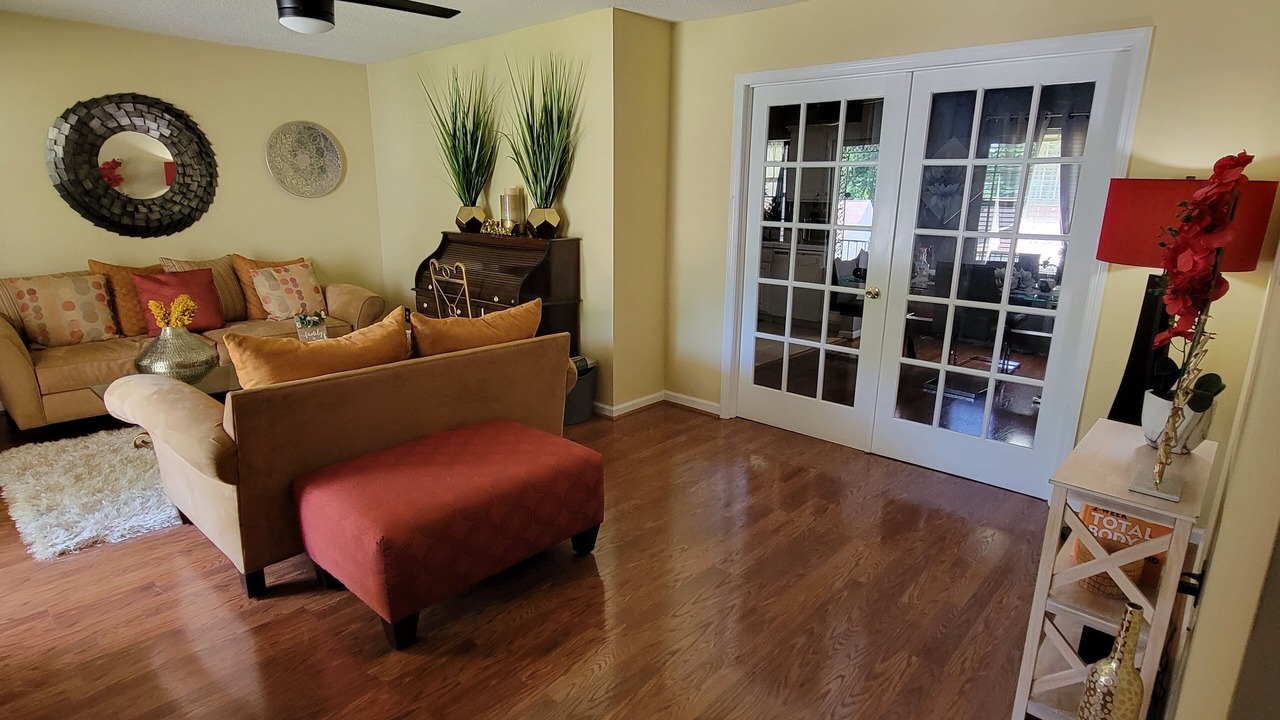 Photo of Livingroom in Lupton City