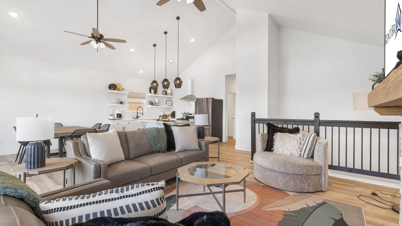 Photo of Livingroom in Kimberling City