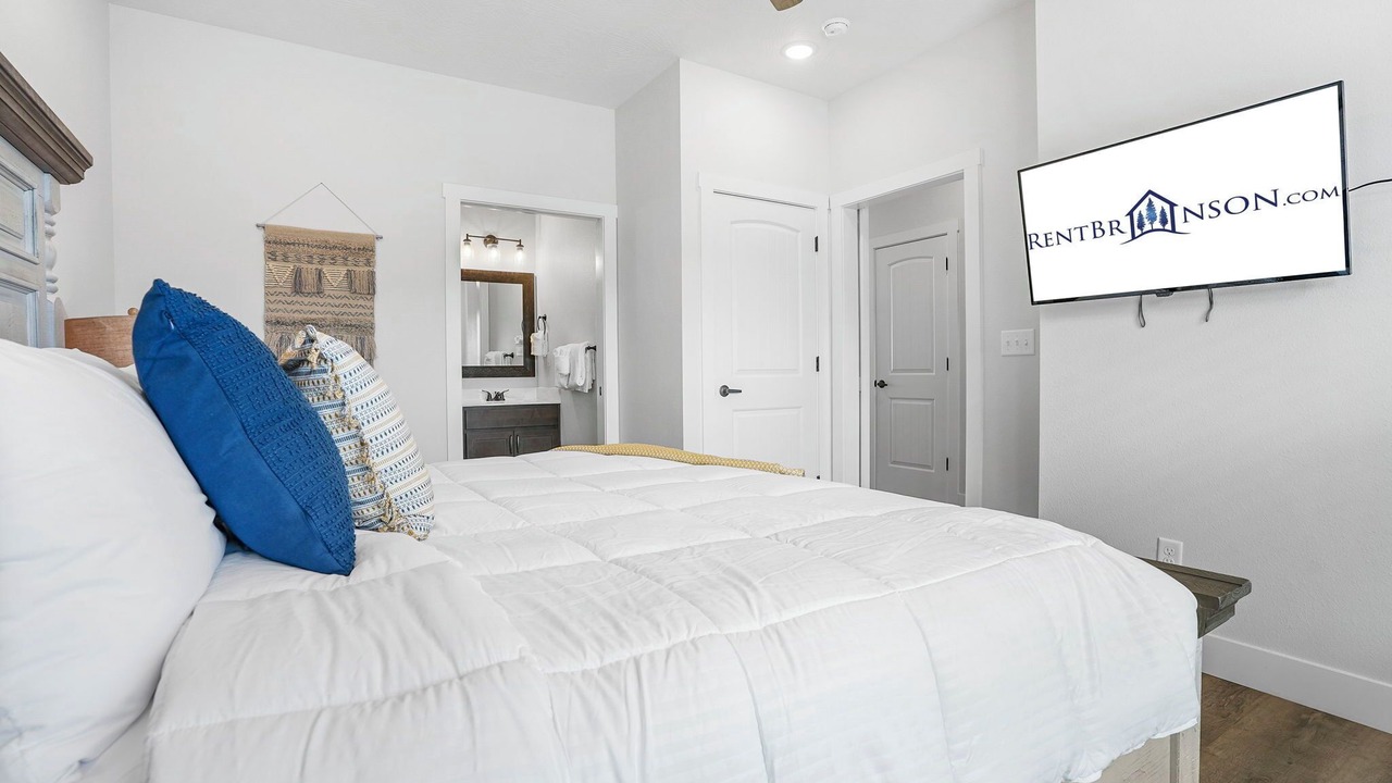 Photo of Bedroom in Kimberling City