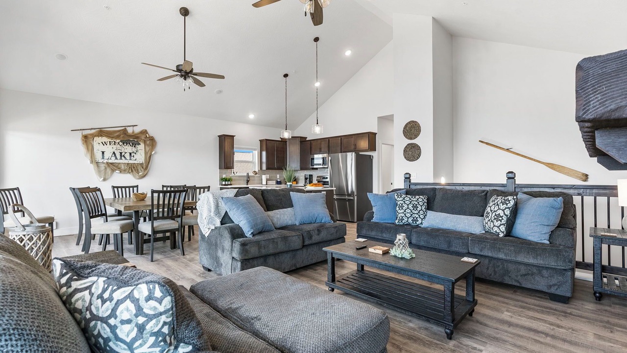 Photo of Livingroom in Kimberling City