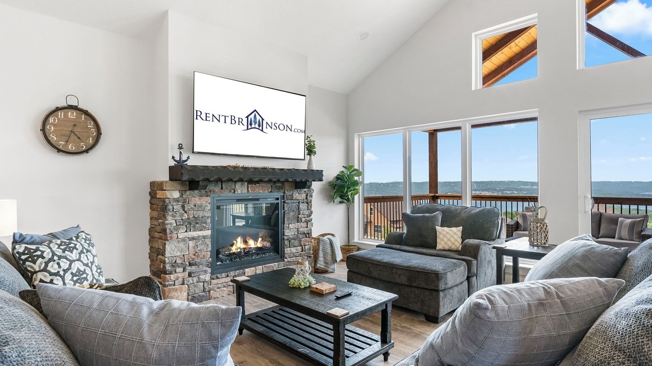 Photo of Livingroom in Kimberling City