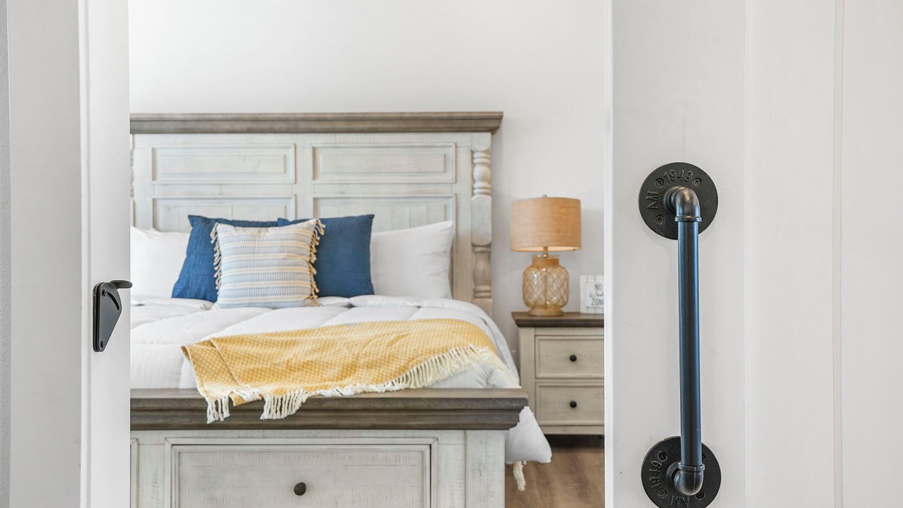 Photo of Bedroom in Kimberling City