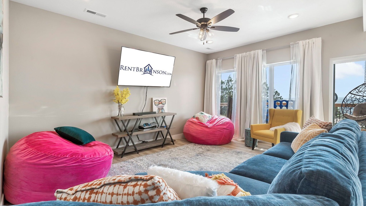 Photo of Livingroom in Kimberling City