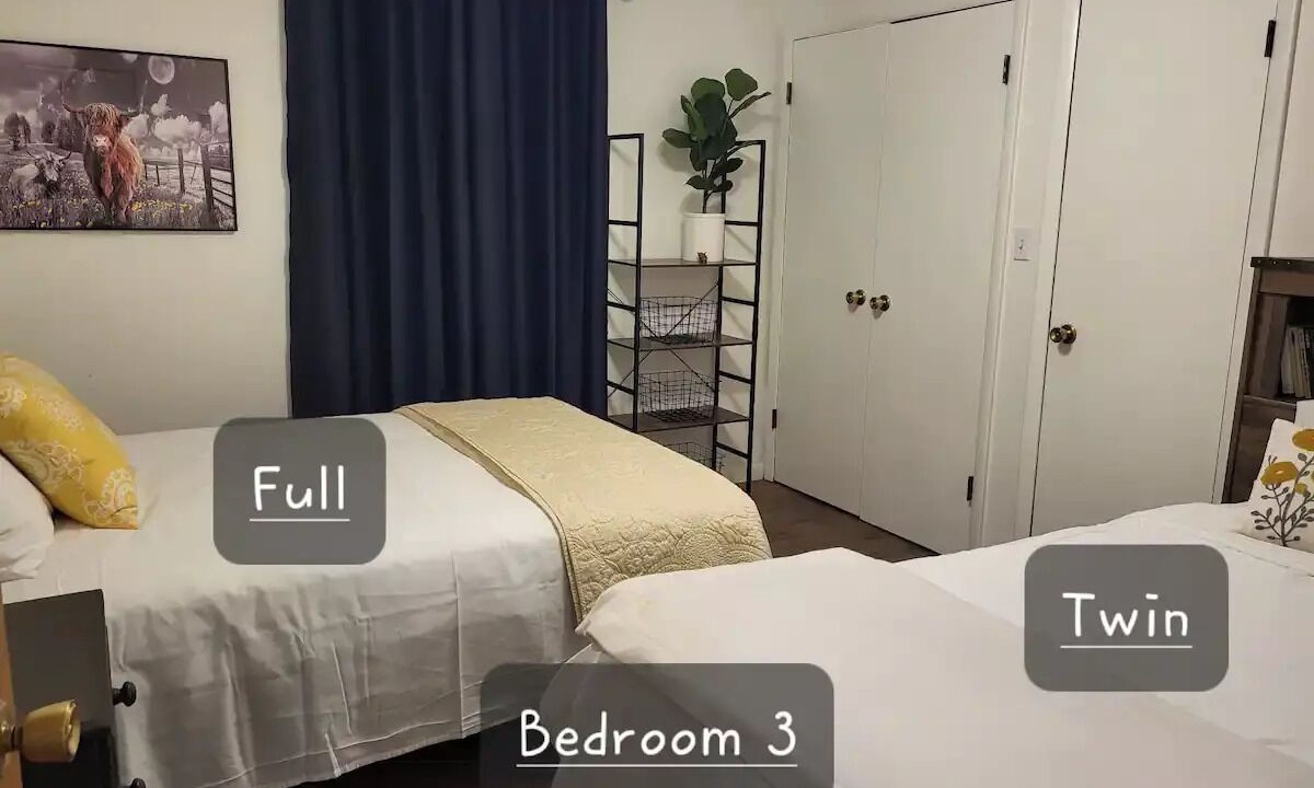 Photo of Bedroom in Reeds Spring