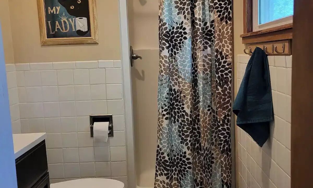 Photo of Bathroom in Reeds Spring