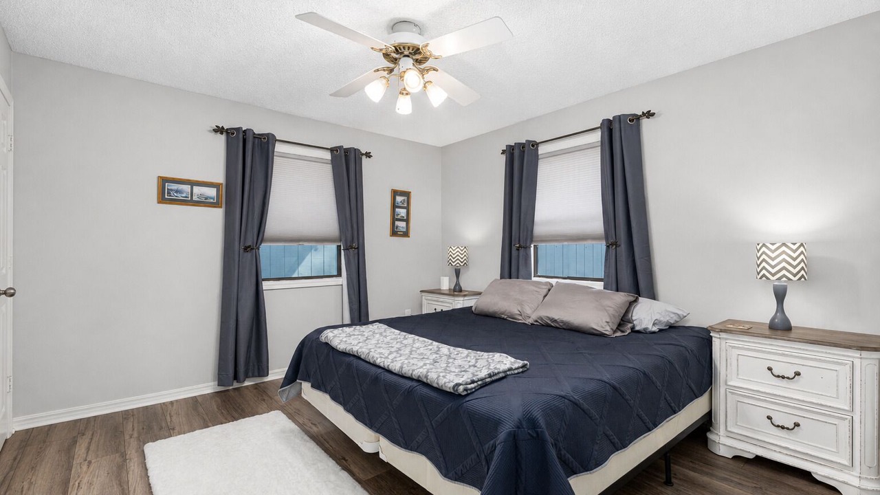 Photo of Bedroom in Grove